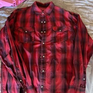 Men’s long sleeve snap front casual shirt.  Age of Freedom brand Size Large.
